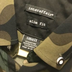NWOT Interaffair Camo ButtonDown